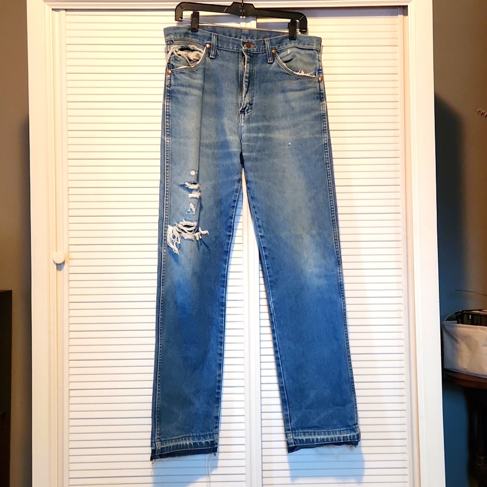Vintage wrangler jeans distressed straight leg 33 x 32